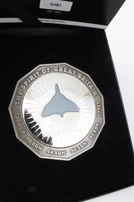Lot 227 - G.B. - Limited editition silver commemorative medal 'Avro Vulcan XH 558' (N.B. Wt. 220gms, issue number 0481 of 1960 struck - In case of issue with Certificate of Authenticity) (1 medal)