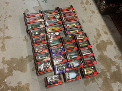 Lot 1986 - Diecast boxed selection of E.F.E. model buses