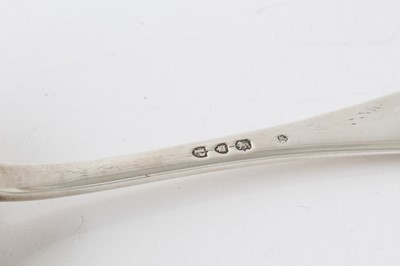 Lot 313 - Victorian silver crumb scoop (London 1890)