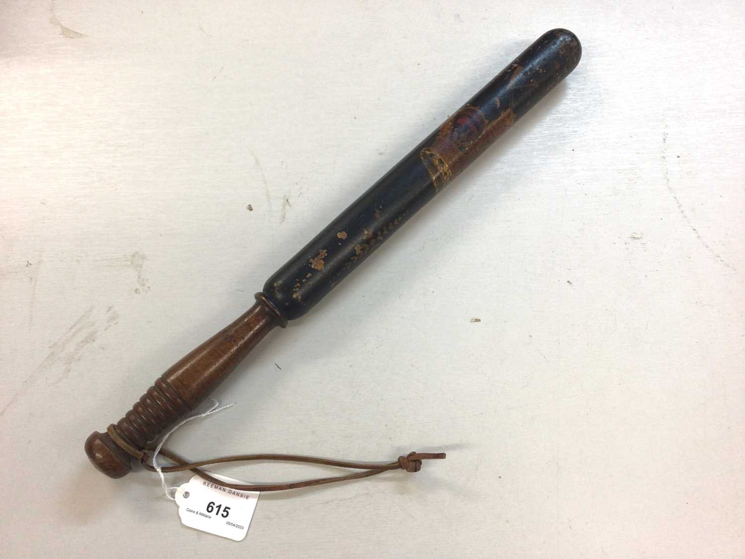 Lot 615 - Victorian painted truncheon with crowned VR cipher and ribbed grip 45cm