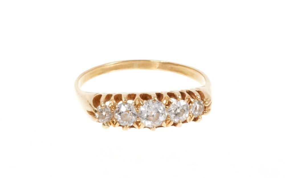 Lot 506 - Late Victorian diamond five stone ring with five graduated old cut diamonds