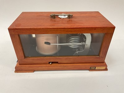 Lot 2479 - Carl Zeiss Jena barograph