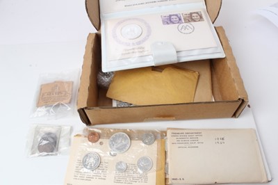 Lot 244 - World - Mixed coinage to include G.B. George VI bronze Pennies 1950 EF (N.B. Scarce), 1951 GEF (N.B. Scarce), silver Three Pence x 34, Canada uncirculated year sets & others