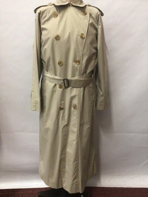 Lot 2130 - 1980s Burberry ladies mac with detachable lining, size 18 ex.long