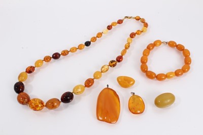 Lot 944 - Group of amber jewellery including a bracelet with 9ct gold clasp