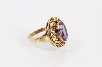 Lot 958 - 14ct gold amethyst cocktail ring