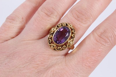 Lot 958 - 14ct gold amethyst cocktail ring