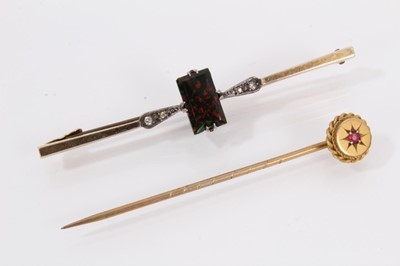 Lot 961 - Group of gold jewellery