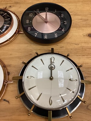 Lot 2579 - Group of Metamec wall clocks
