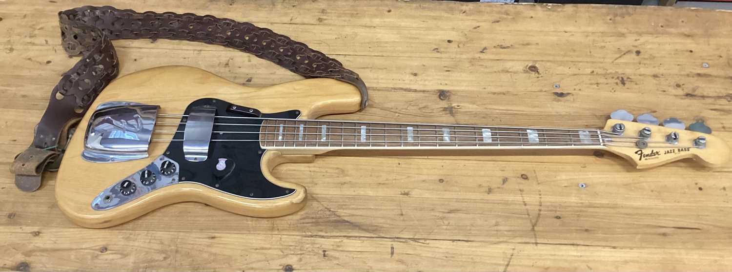 Lot 2259 - Fender Jazz Bass electric guitar, serial number S841933.