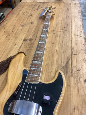 Lot 2259 - Fender Jazz Bass electric guitar, serial number S841933.