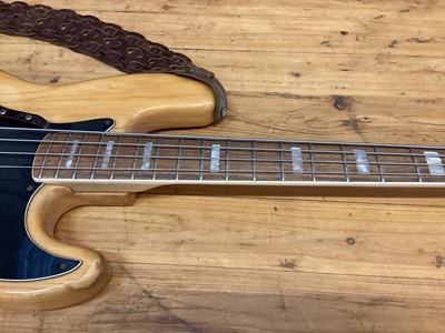 Lot 2259 - Fender Jazz Bass electric guitar, serial number S841933.