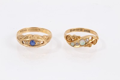 Lot 990 - Five antique and later 18ct gold rings, all with stones missing
