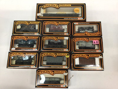 Lot 1880 - Railway mainline OO gauge boxed selection of rolling stock (2 boxes)