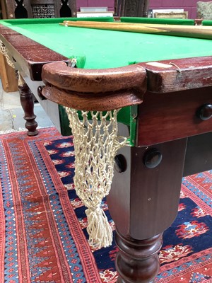 Lot 1302 - Edwardian mahogany billiards table