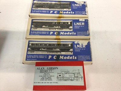 Lot 1883 - Railway selection of kits including constructed and unconstructed models GEM, Little Engines, RTR 101 GWR and others (Qty)