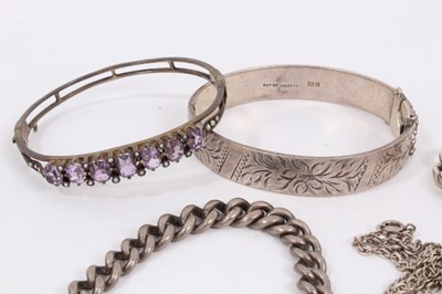 Lot 1057 - Vintage silver jewellery to include amethyst and seed pearl hinged bangle, bracelets, brooches etc