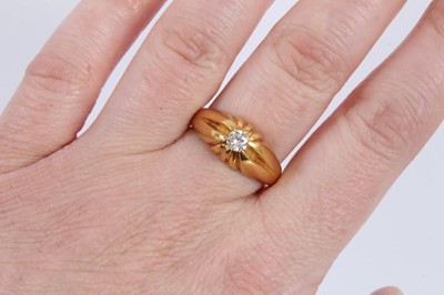 Lot 1022 - 18ct gold diamond single stone ring