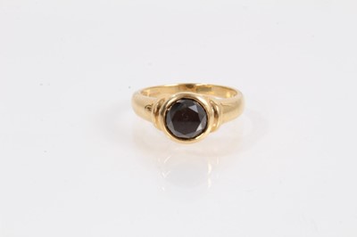Lot 1025 - 18ct gold single stone black moissanite ring