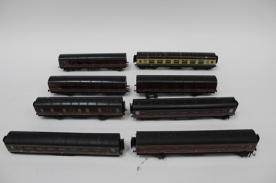 Lot 1859 - Railway OO gauge selection of Exley carriages and one Anbrico (8)