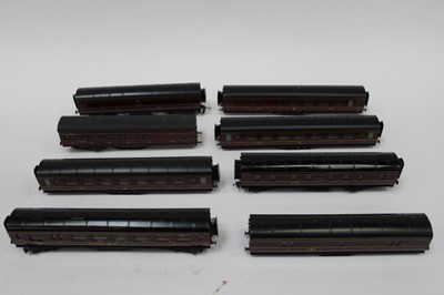 Lot 1858 - Railway OO gauge selection of Exley tinplate carriages L.M.S., some incomplete (8)