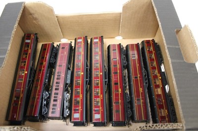 Lot 1858 - Railway OO gauge selection of Exley tinplate carriages L.M.S., some incomplete (8)