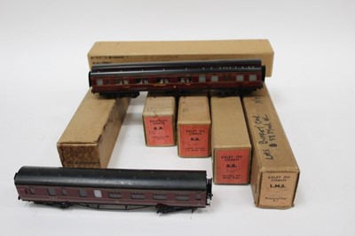 Lot 1852 - Railway OO gauge Exley carriages in original boxes (6)