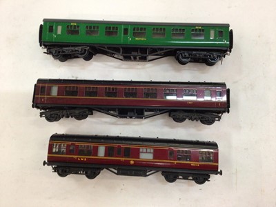 Lot 1850 - Railway OO guage Exley carriages in original boxes (6)