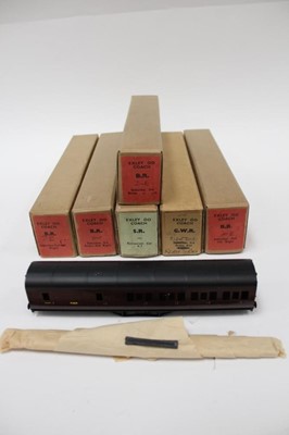 Lot 1849 - Railway OO gauge Exley carriages in original boxes (6)