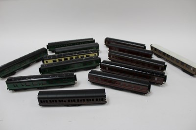 Lot 1848 - Railway OO gauge selection of Exley carriages, mostly LMS and Southern plus one Anbrico model (Qty)