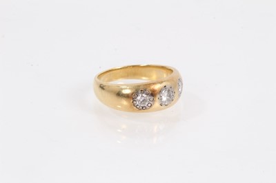 Lot 1068 - Diamond three stone gypsy ring