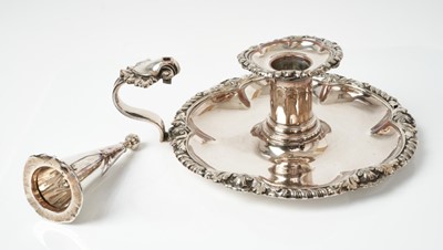 Lot 212 - Regency Sheffield plated chamber candlestick and snuffer by Matthew Bolton with cast shell and gadrooned borders 15cm diameter