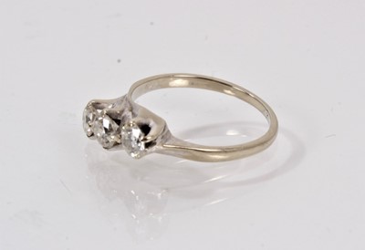 Lot 509 - Diamond three stone ring