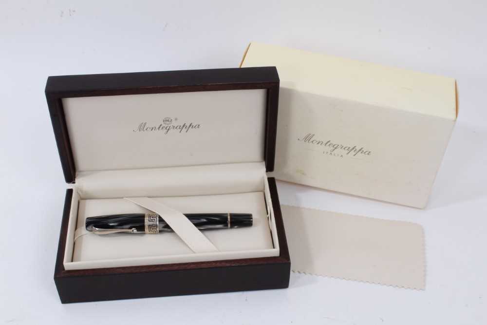 Lot 843 - A Montegrappa pen, in fitted case