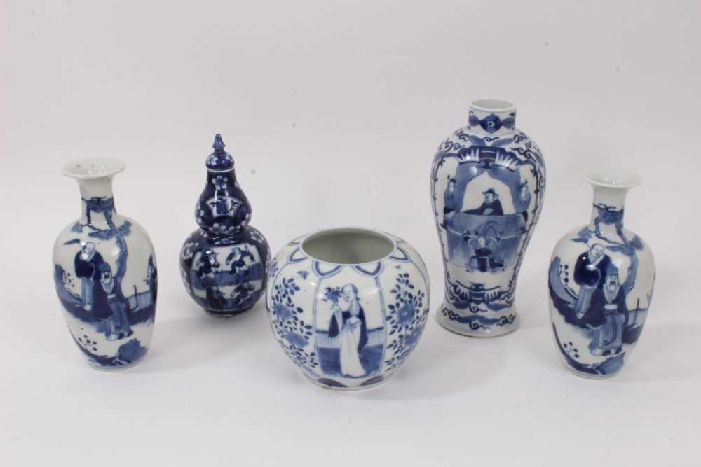 Lot 122 - Collection of 19th century Chinese porcelain