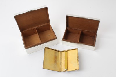 Lot 277 - Two 1930s  silver cigarette boxes and a 1930s cigarette case