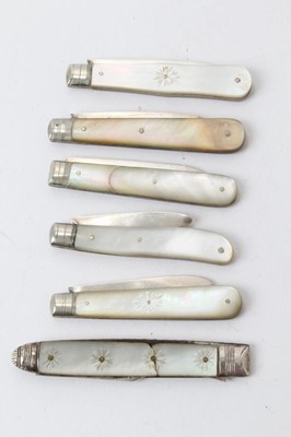 Lot 283 - Five 19th century and later silver and mother of pearl folding fruit knives and one rare folding fork (6)