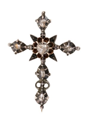 Lot 479 - Antique diamond cross brooch with a central heart shop rose cut diamond in closed back claw setting with further rose cut diamonds in silver collet setting on gold, 40mm.