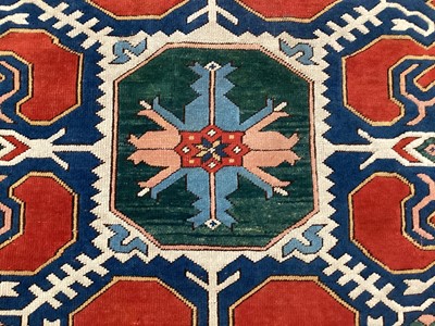 Lot 1519 - Large Kashgai carpet