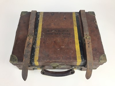 Lot 934 - Early 20th century brass mounted leather and oak cartridge case by John Dickson & Sons, Edinburgh, with six internal divisions and various accessories, 47cm x 34cm