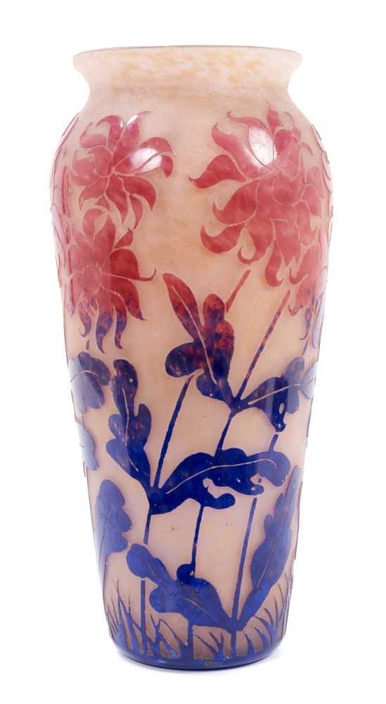 Lot 133 - A large Degué cameo glass vase, circa 1925, the mottled glass overlaid with a floral design, signed at bottom, 33.5cm high