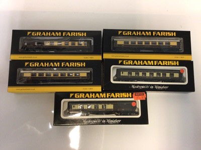 Lot 79 - Graham Farish N gauge Pullman Carriages including Diner No.0646 (6), Brake End Composite Coach No.0656 (2), First Parlour "Garnet" 374-200C (2), Second Parlour "Car No.350" 374-210C (2)...