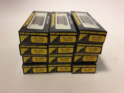 Lot 91 - Graham Farish N gauge rolling stock including BR (VBA) Speedlink Van No.3905 (12) and BR OOCL container Wagons No.4005 (12), all boxed (24 total)