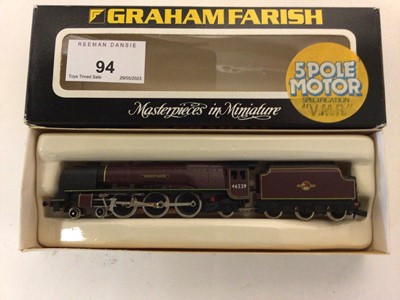 Lot 94 - Graham Farish N gauge BR maroon 4-6-2 Duchess Class "Duchess of Hamilton" tender locomotive 46229, boxed No.1816