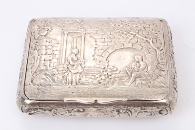 Lot 568 - Continental silver snuffbox, the top with pastoral scene in relief