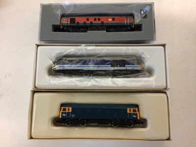 Lot 113 - Graham Farish N gauge Diesels Class 24 RTC (Modelzone) 97 201, 372-975Z, Class 31 Regional Livery "Wigan Pier" 31 421, No.8067 and Class 33 BR blue 33 012, No. 8314, all boxed (3)