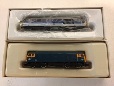 Lot 113 - Graham Farish N gauge Diesels Class 24 RTC (Modelzone) 97 201, 372-975Z, Class 31 Regional Livery "Wigan Pier" 31 421, No.8067 and Class 33 BR blue 33 012, No. 8314, all boxed (3)