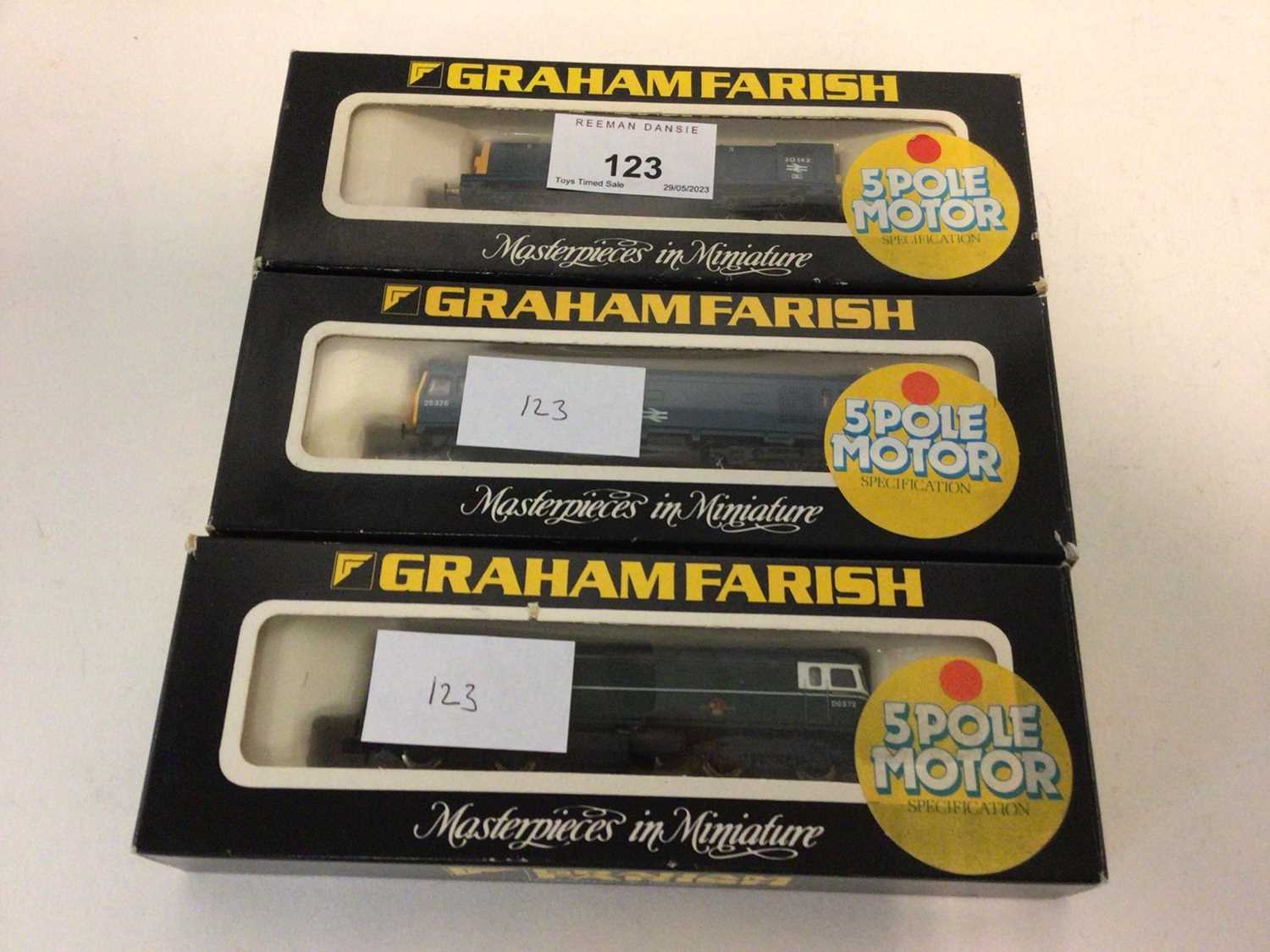 Lot 123 - Graham Farish N gauge BR blue Diesels including Class 20, 20 142 No.8205, Class 33 D6572, No.8315 and Class 25, 25 326 No.8305, all boxed (3)