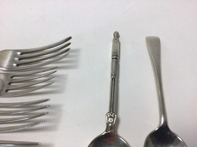 Lot 81 - Group of silver forks and spoons, including sterling and continental, 14.6oz