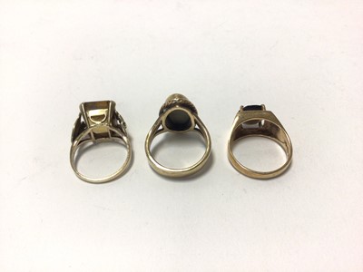 Lot 93 - Three 9ct gold gem set cocktail rings